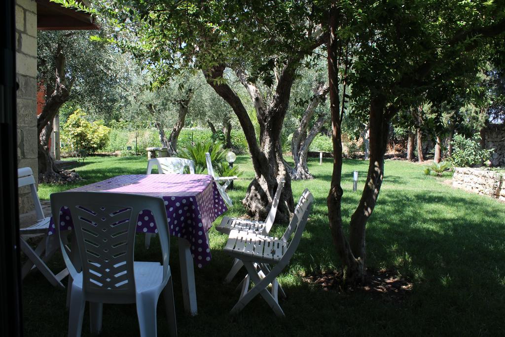 Appartamento Le Tre Palme Frigintini Room photo
